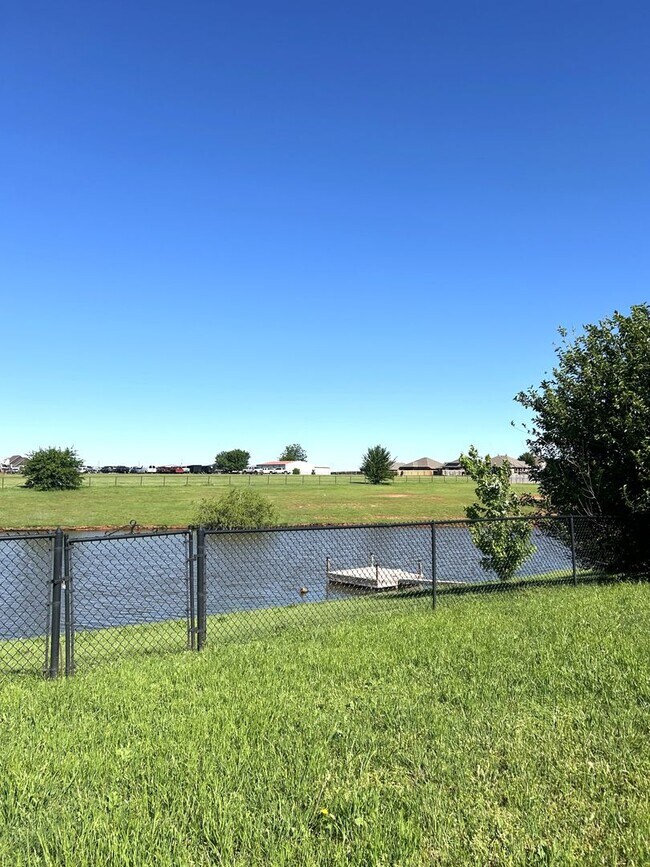 Building Photo - 9517 Crooked Creek Ln