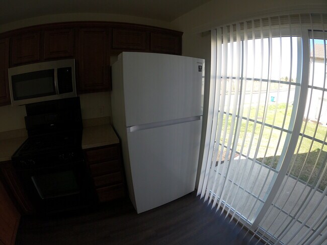Building Photo - 2121 Quail Hollow Dr