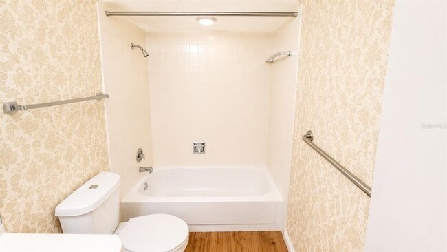Building Photo - 1624 Whitehead Dr