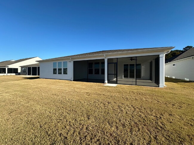 Building Photo - Spacious New Home in Sun City!