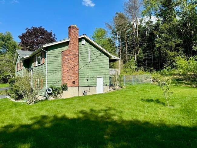 Building Photo - 33 Simon Willard Rd