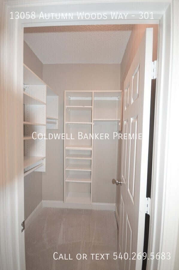 Building Photo - 13058 Autumn Woods Way