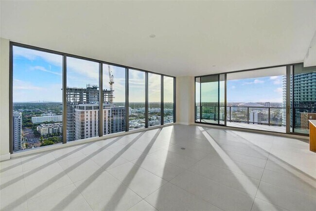 Building Photo - 275 1st Ave S