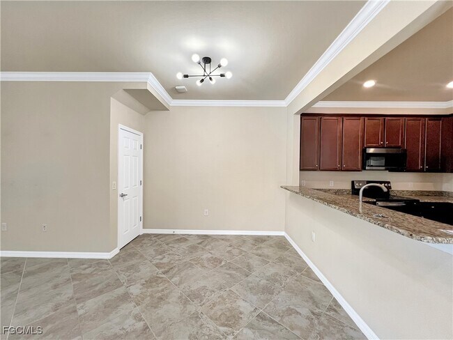 Building Photo - 8895 Via Isola Court
