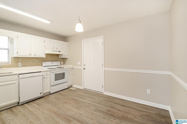 Building Photo - 5019 Shady Grove Ln