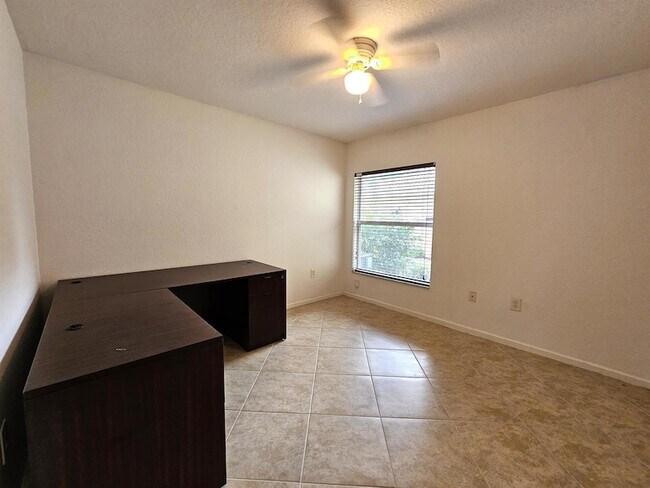 Building Photo - 7533 Topiary Ave