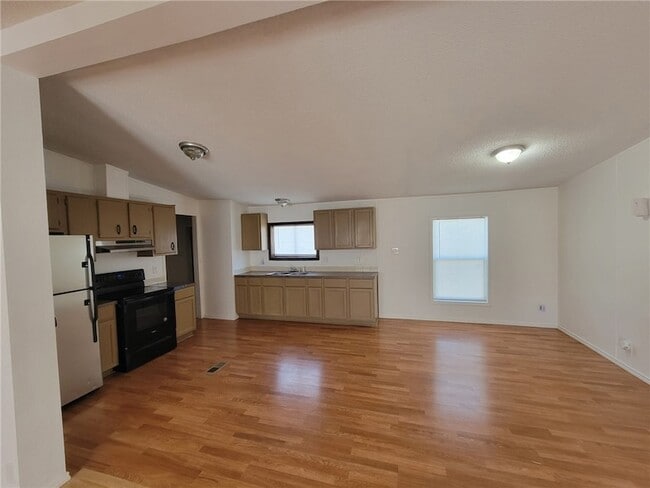 Building Photo - 804 Yaupon Dr