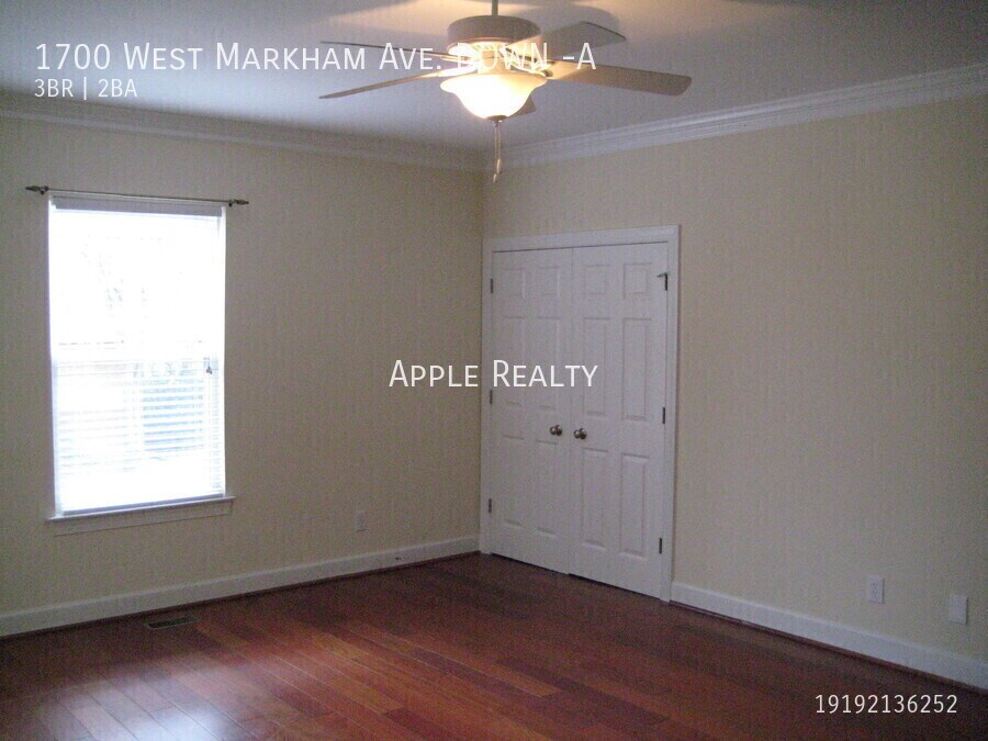 Building Photo - 1700 W Markham Ave