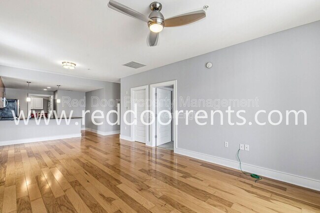 Building Photo - 802 N Meridian St