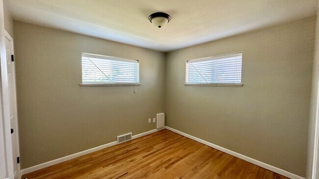 Building Photo - Spacious 5BD/2BA Home in Lakewood, CO- Available July 29th!