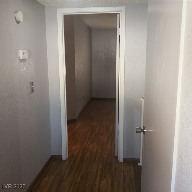 Building Photo - 6750 Del Rey Ave