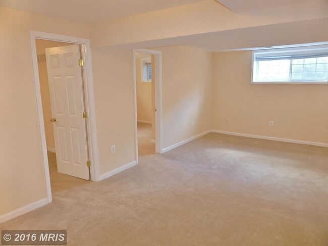 Building Photo - 5208 Heming Ave
