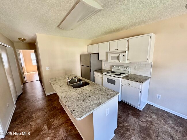 Building Photo - 1127 Brownlea Dr