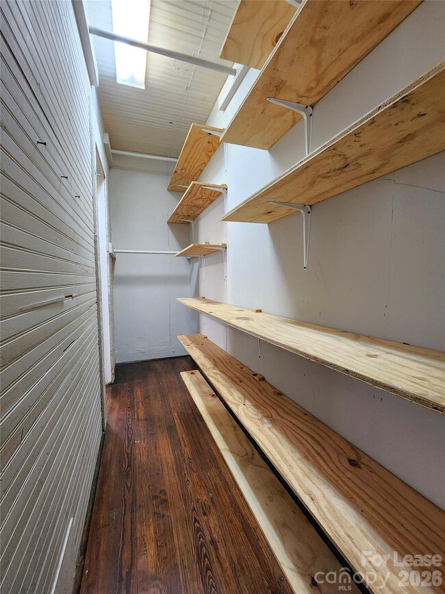 Building Photo - 317 Westview St