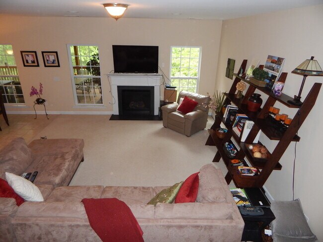 Building Photo - Coming Soon! Beautiful home in the Pleasan...