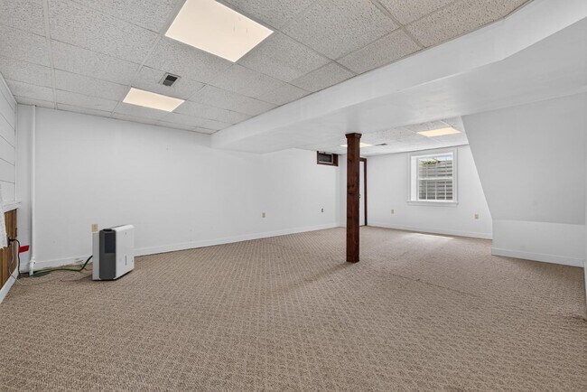 Building Photo - 2337 Laurel Top Cir