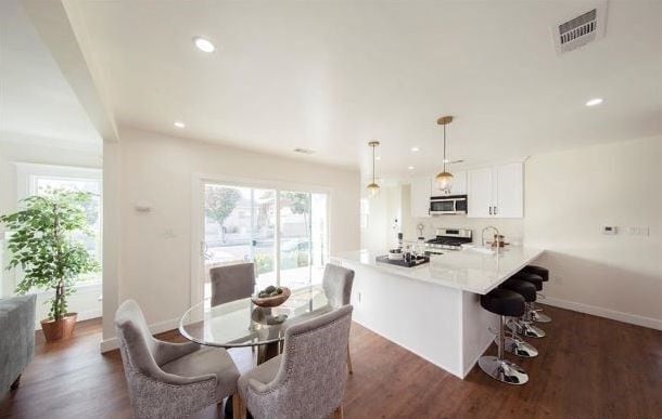Building Photo - 4279 Walton Avenue