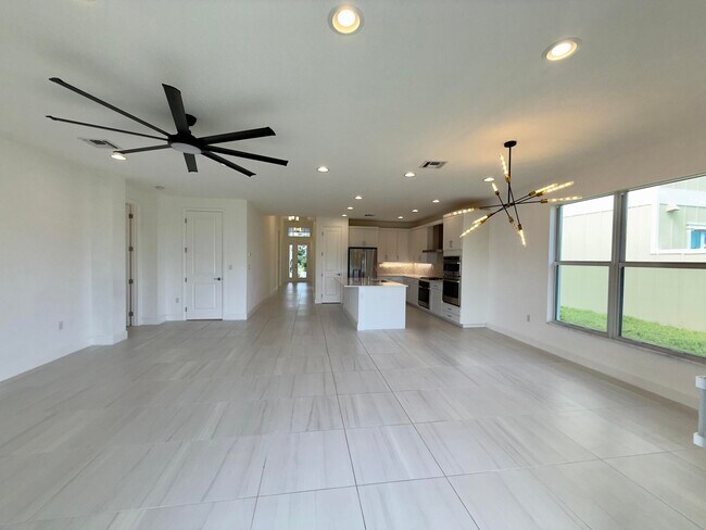 Building Photo - 1346 Harvester Xing