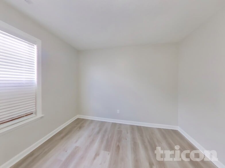 Building Photo - 800 Chaney Woods Dr