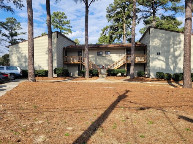 Building Photo - 941 Applewood Ln