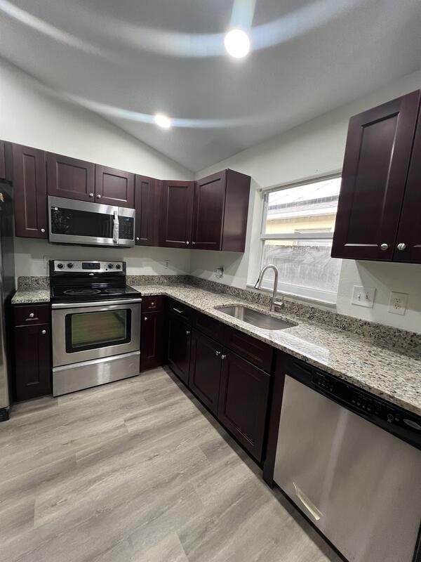 Building Photo - 1665 Slash Pine Pl