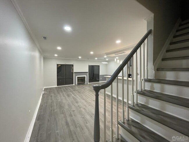 Building Photo - 42 Ashford Dr