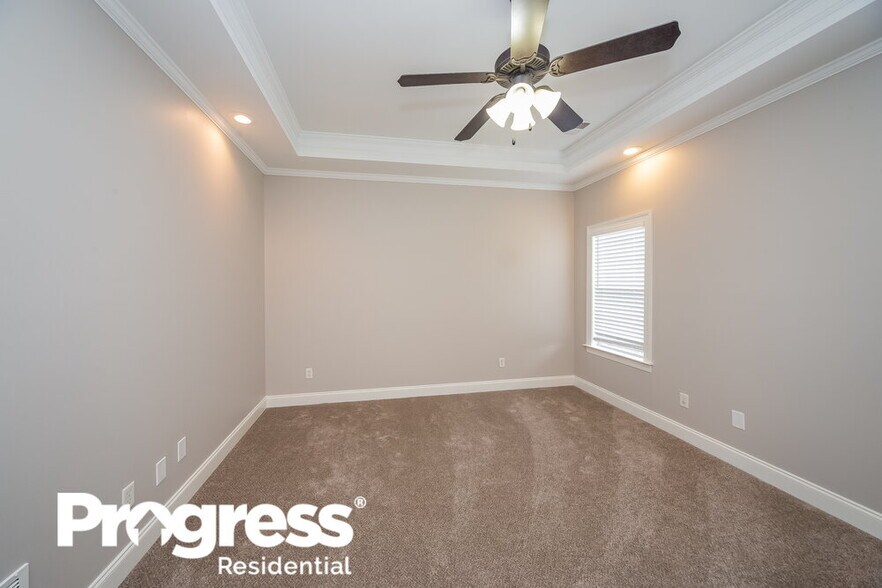 Building Photo - 6416 Arbor Lake Dr E