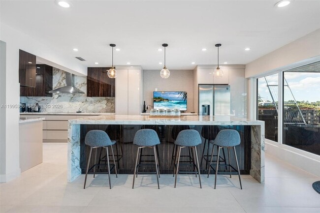 Building Photo - 1055 Stillwater Dr