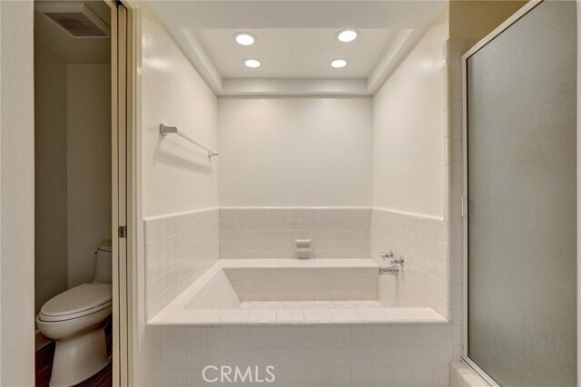 Building Photo - 16 Sycamore Creek