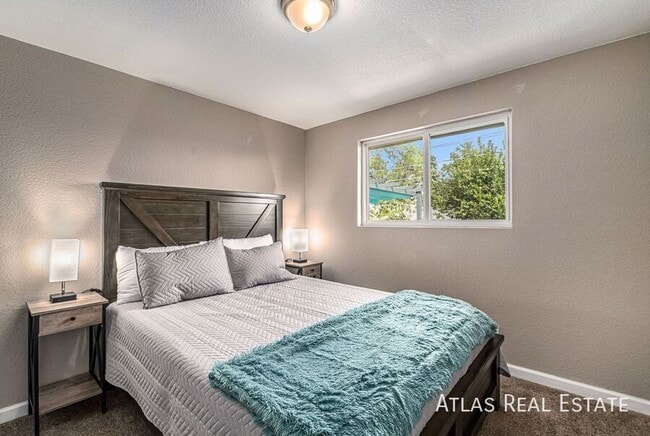 Building Photo - 7472 Beach Ct