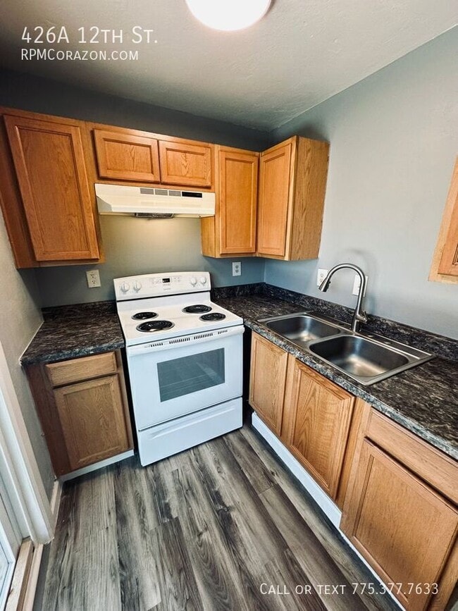 Building Photo - 426 12th St