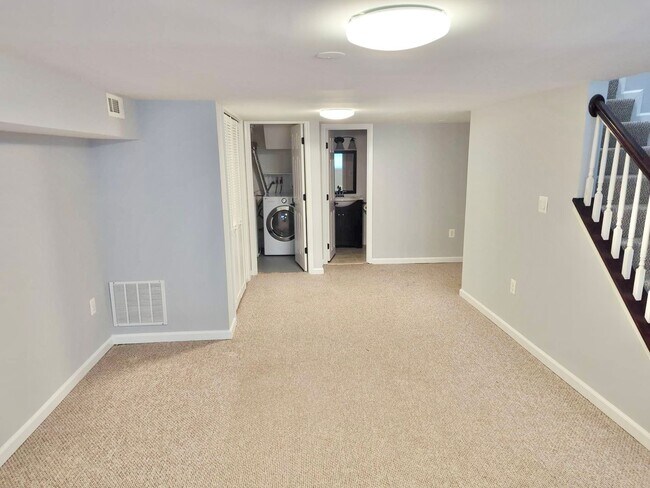 Building Photo - OLD TOWN ALEXANDRIA - MINUTES TO METRO AND PENTAGON