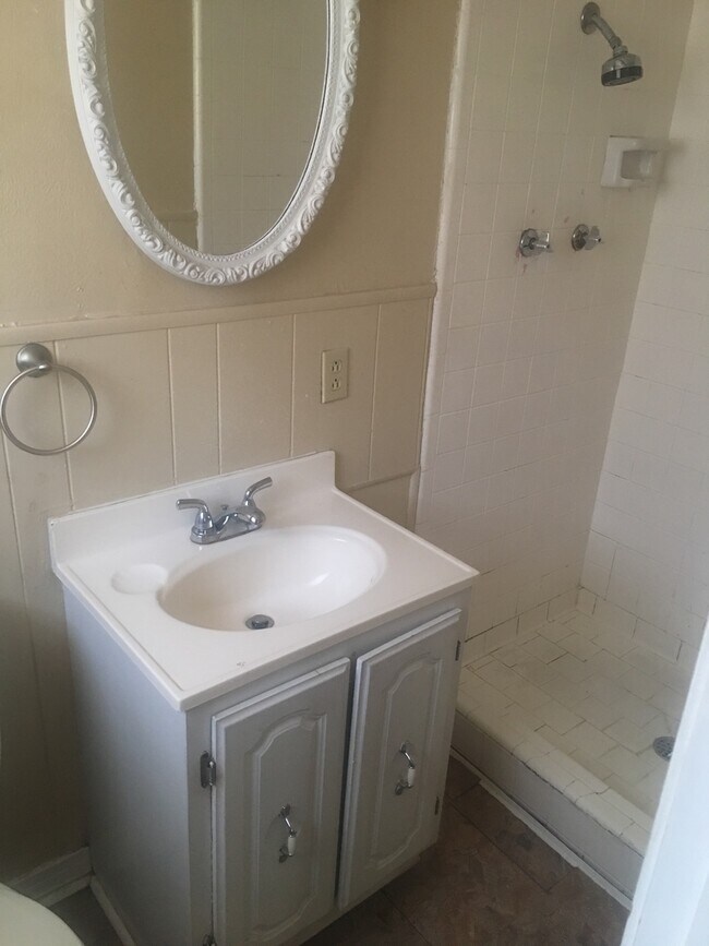 Building Photo - Coming Soon!!