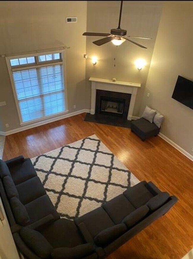 Building Photo - Coming Soon - Immaculate 4-BR Rental in Desirable Whitworth Farms! **FENCED YARD**
