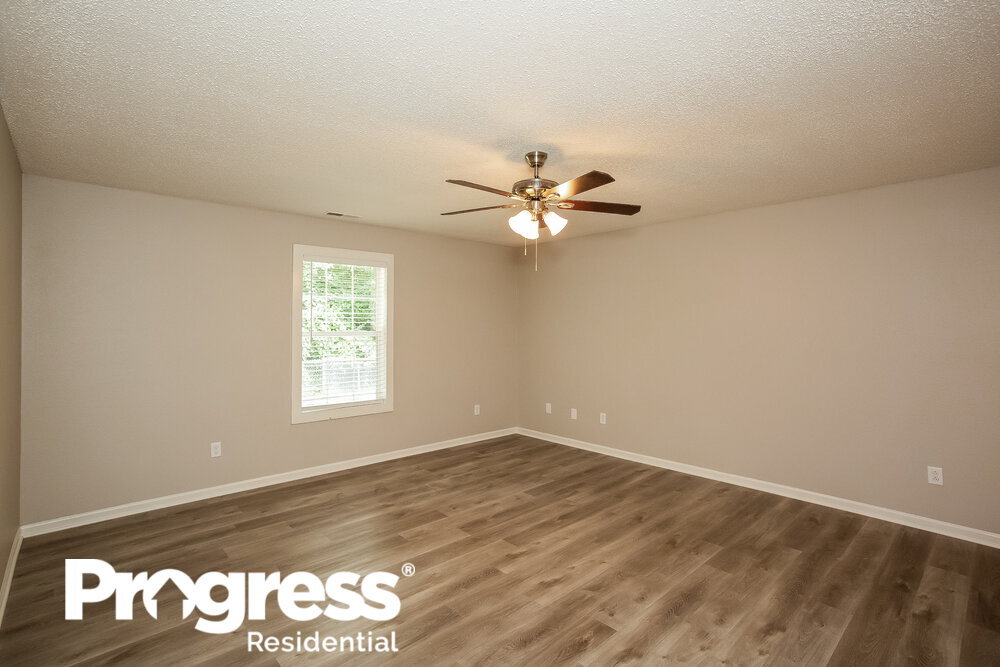 Building Photo - 8438 Kousa Dr