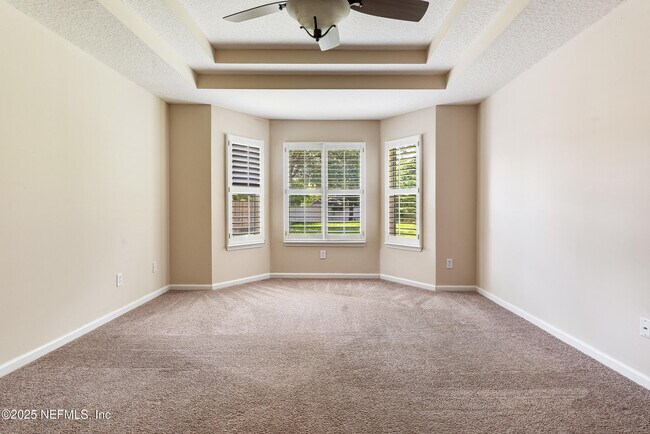 Building Photo - 14000 Red Rock Lake Dr