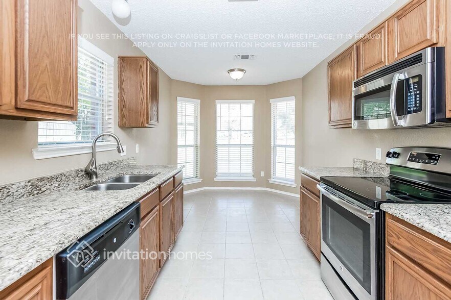 Building Photo - 10321 Pleasant Mound Dr