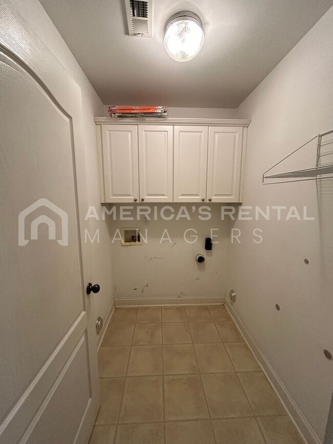 Building Photo - Home for rent in Hoover! View with 48 Hours Notice!