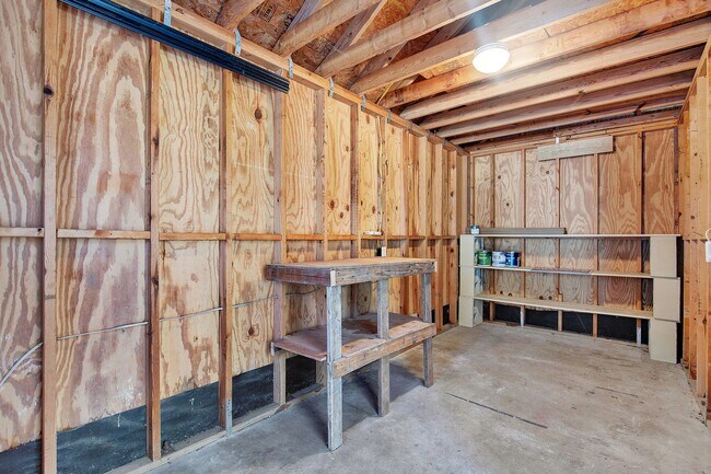 Building Photo - 291 Landing Way