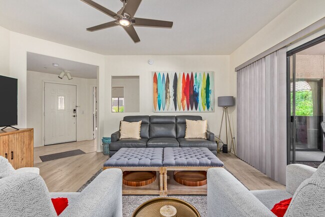 Building Photo - 9555 E Raintree Dr