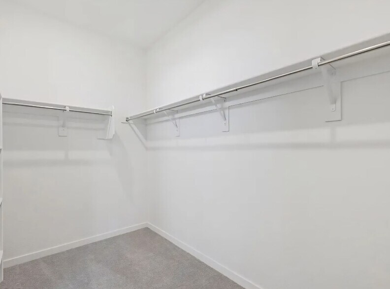 Building Photo - 2542 Fortana Dr