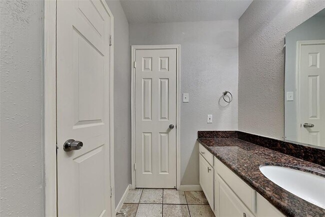 Building Photo - 18414 Arbormont Dr