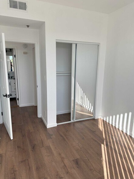 Building Photo - 19350 Sherman Way