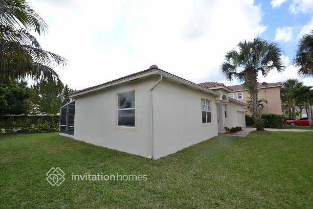 Building Photo - 1702 Pierside Cir