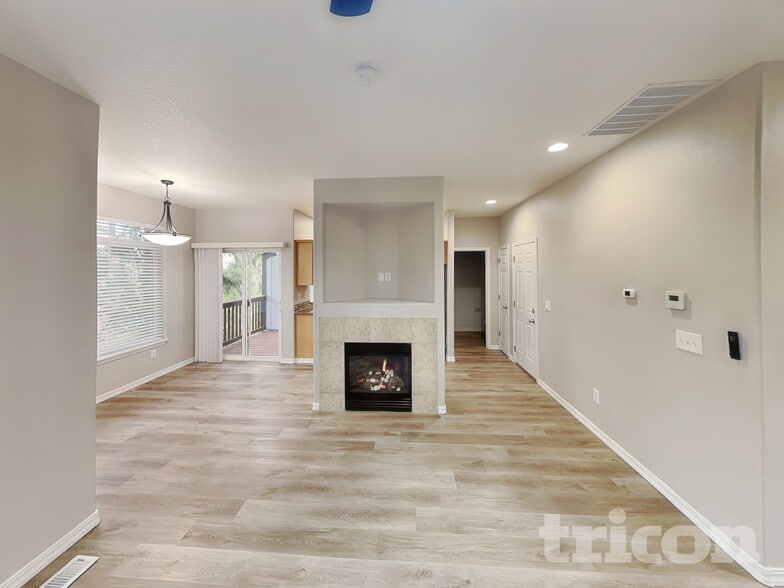 Building Photo - 7535 SW Onnaf Ct