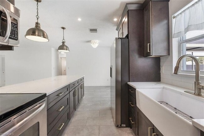 Building Photo - 1948 46th St SW