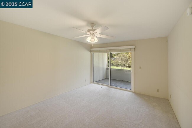 Building Photo - 3377 Rossmoor Pkwy