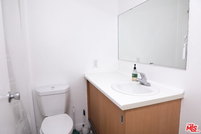 Building Photo - 750 Garland Ave