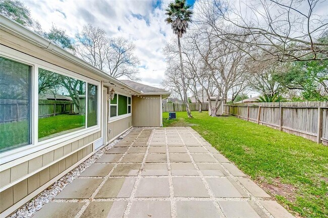 Building Photo - 14110 Taco Ct