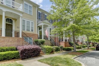 Building Photo - 1132 Drayton Ct